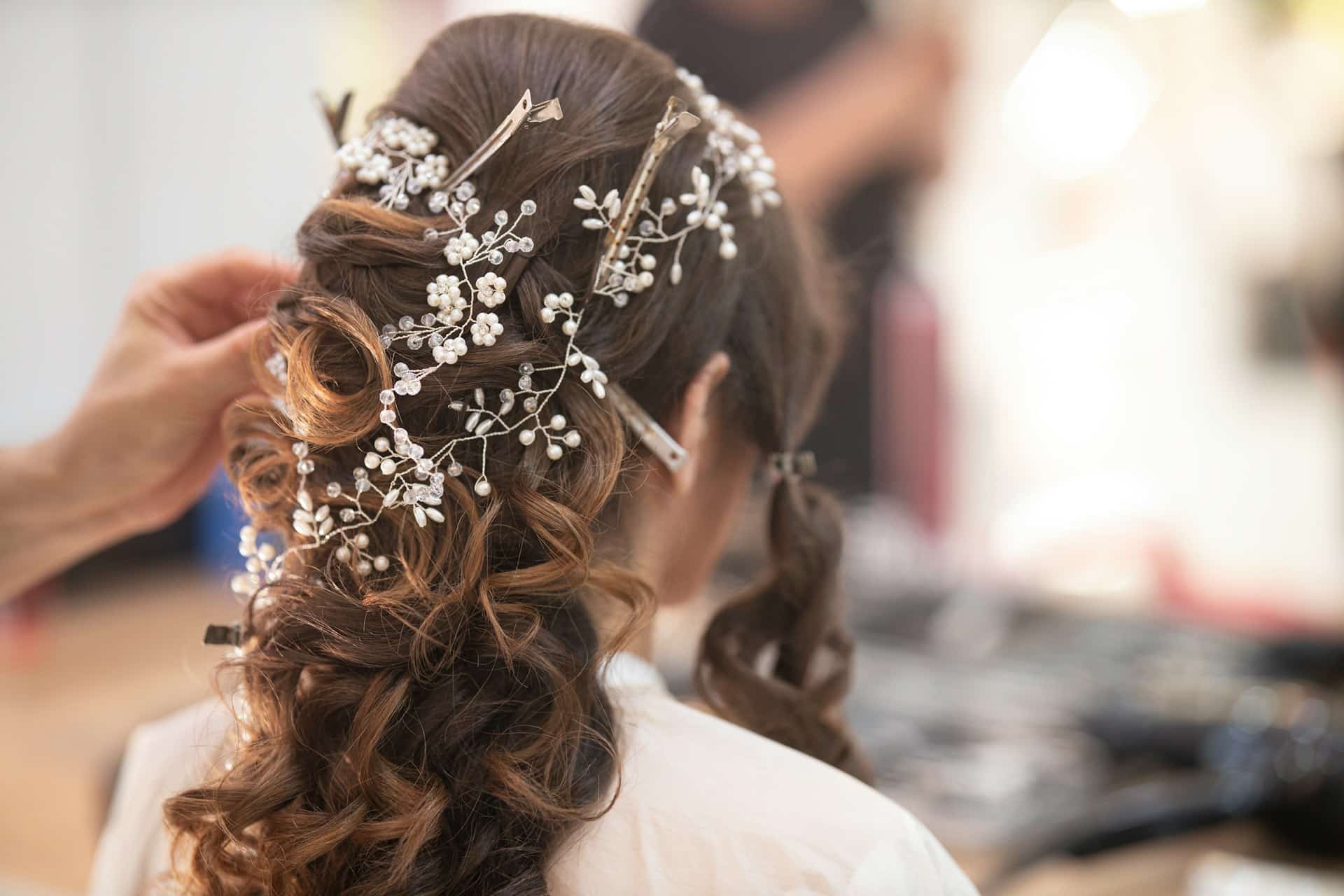wedding hair stylist
